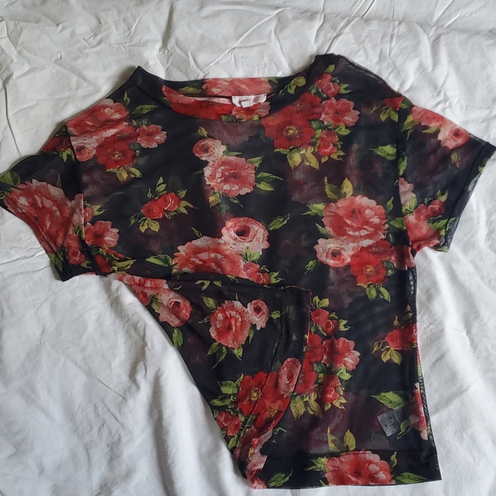 Rose shear Top